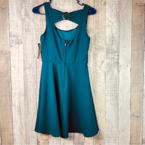 BCX Buckle Back Size 3 Sleeveless Skater Dress w/Back Zipper Closure - Picture 3 of 12